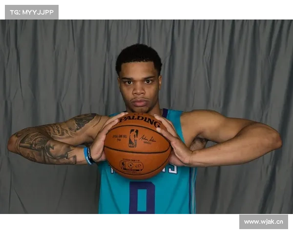 07:00赛事直播NBA季后赛-迈阿密热火VS夏洛特黄蜂 07:00赛事直播NBA季后赛-迈阿密热火VS夏洛特黄蜂
